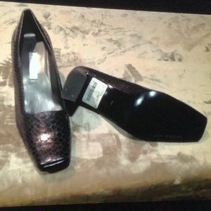 Ann Marino black/brown gator print,